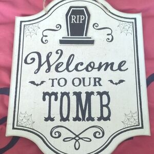 Halloween Welcome Sign - Black and Cream